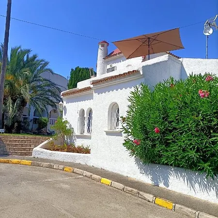 En Urbanizacion Holiday home